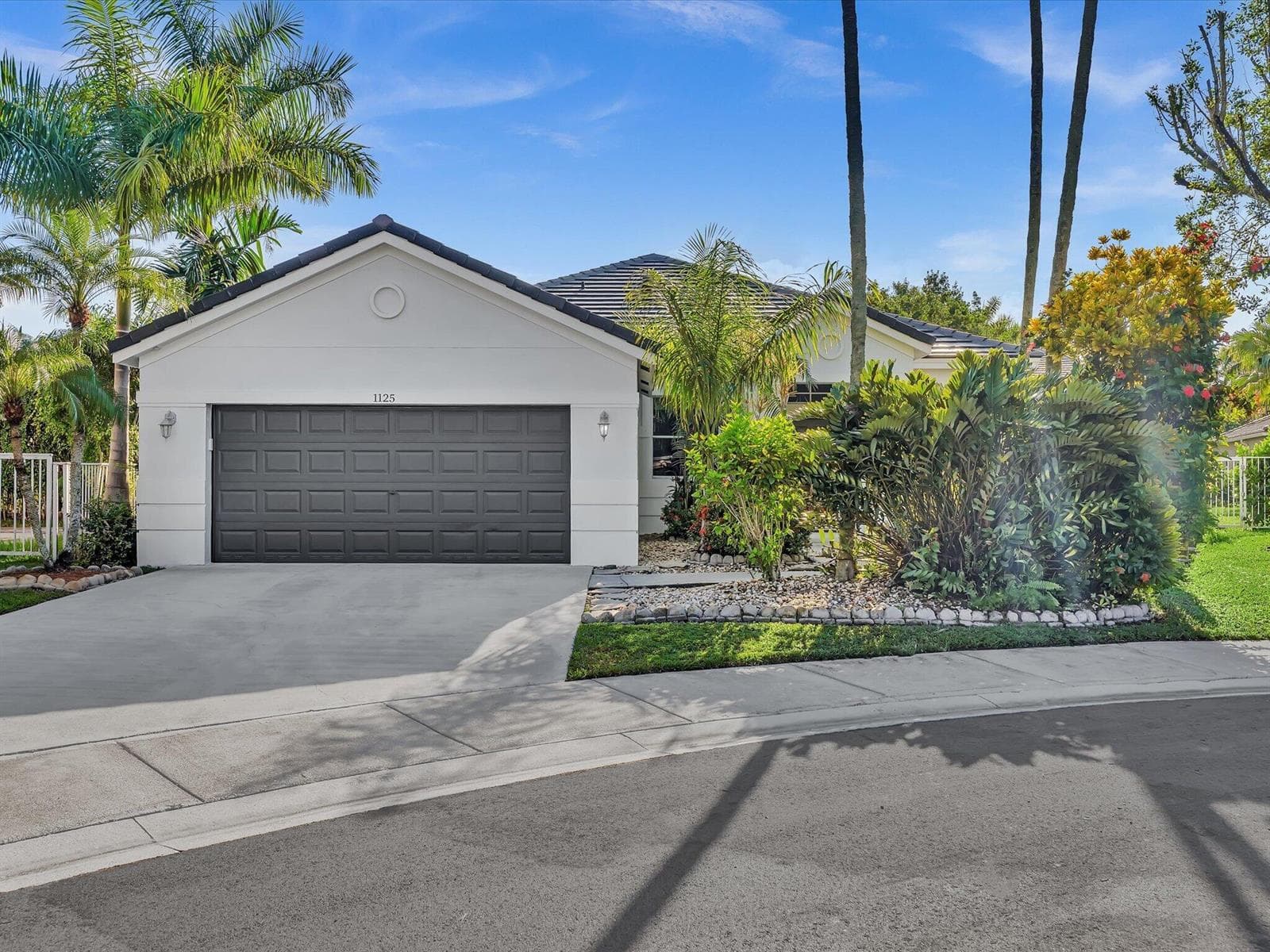 1125 Sunflower Circle, Weston FL 33327