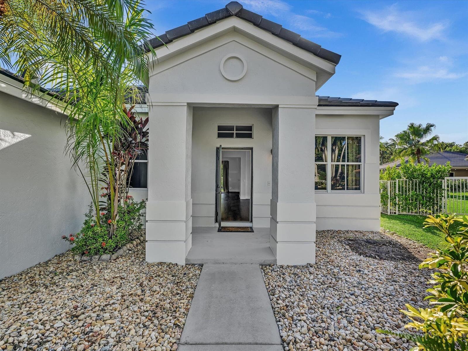 1125 Sunflower Circle, Weston FL 33327