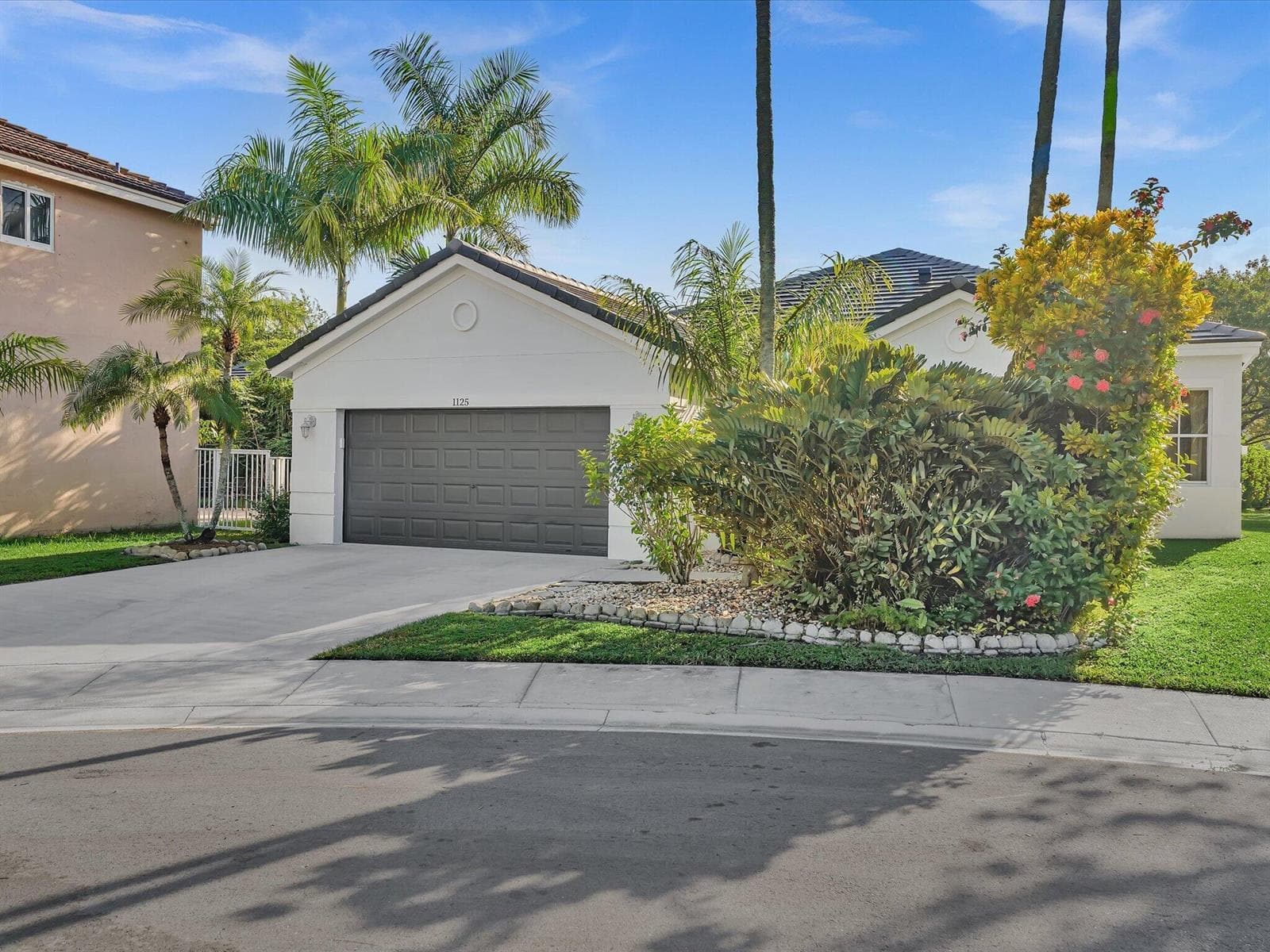 1125 Sunflower Circle, Weston FL 33327