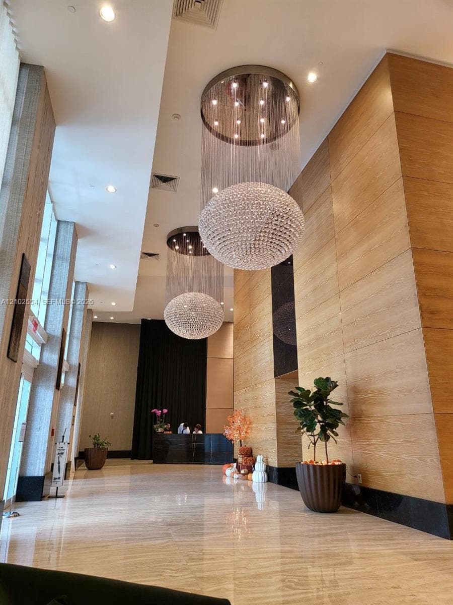 950 Brickell Bay Dr # 4005, Miami FL 33131
