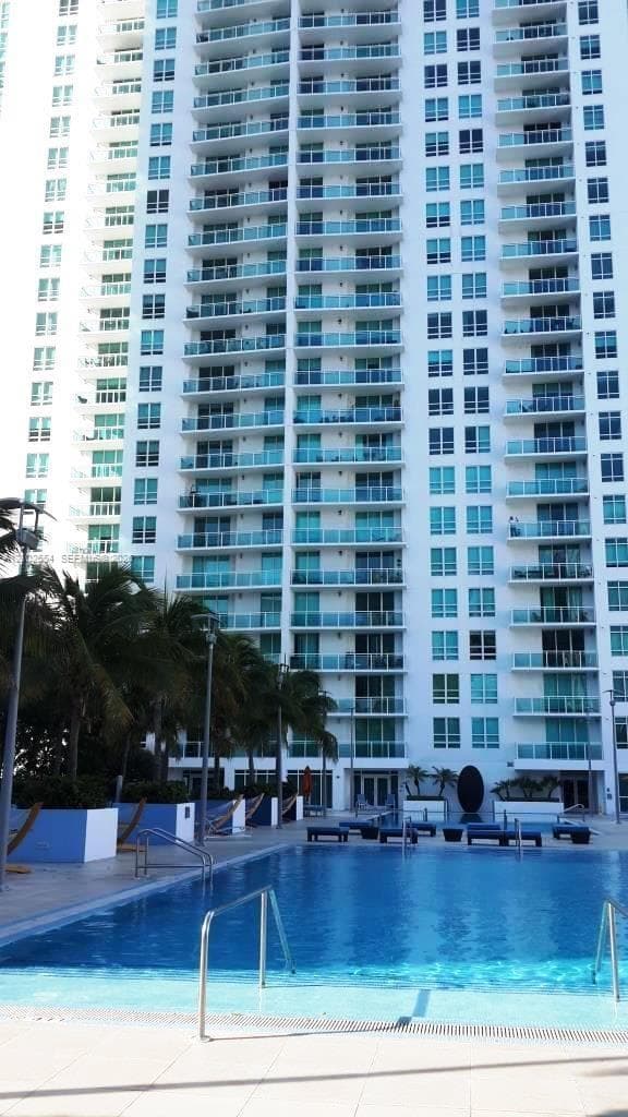 950 Brickell Bay Dr # 4005, Miami FL 33131