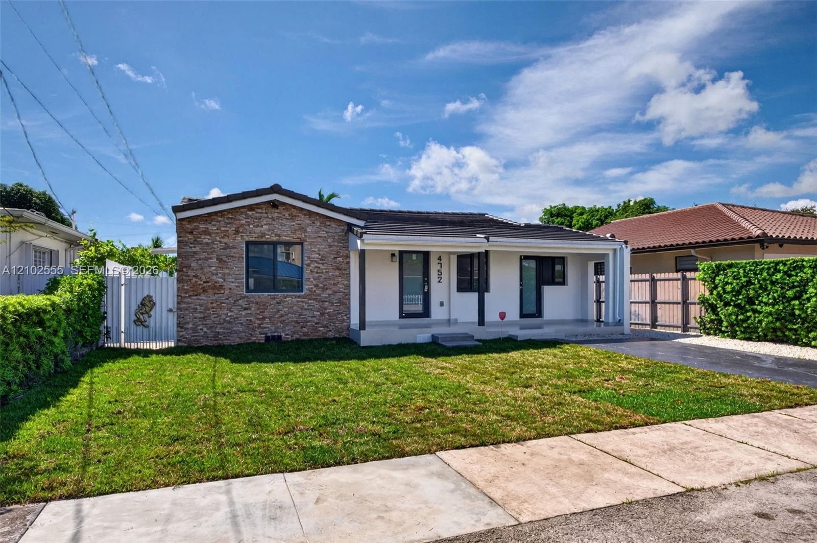 4752 SW 1st St, Miami FL 33134