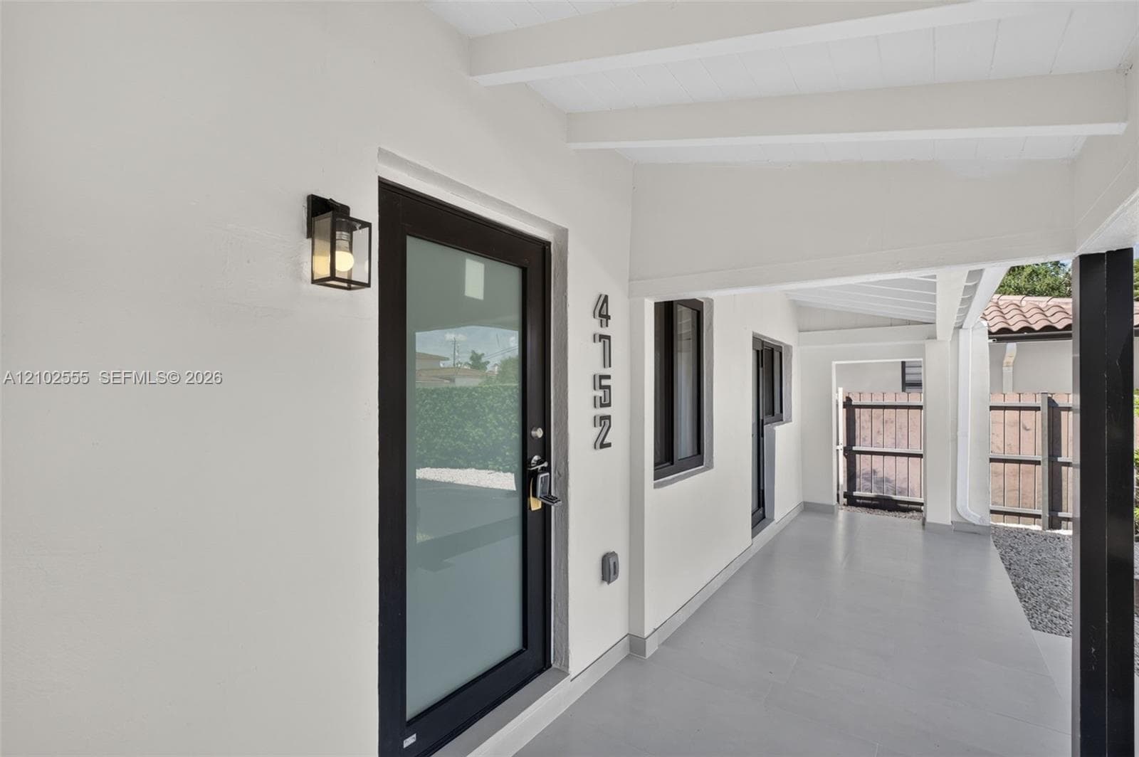 4752 SW 1st St, Miami FL 33134