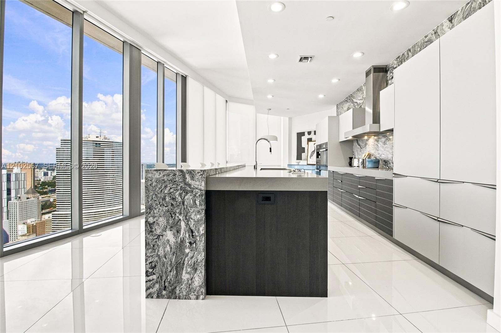 200 Biscayne Boulevard Way # 5302, Miami FL 33131