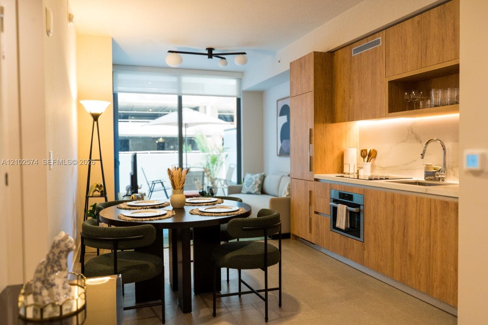 11 NE 6th St # 204, Miami FL 33132