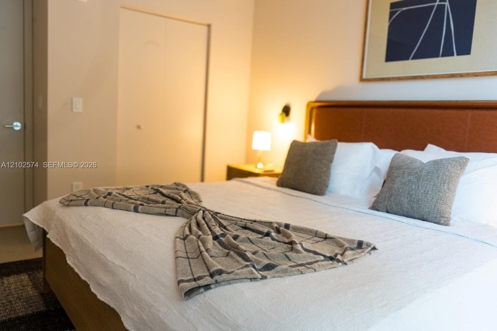 11 NE 6th St # 204, Miami FL 33132