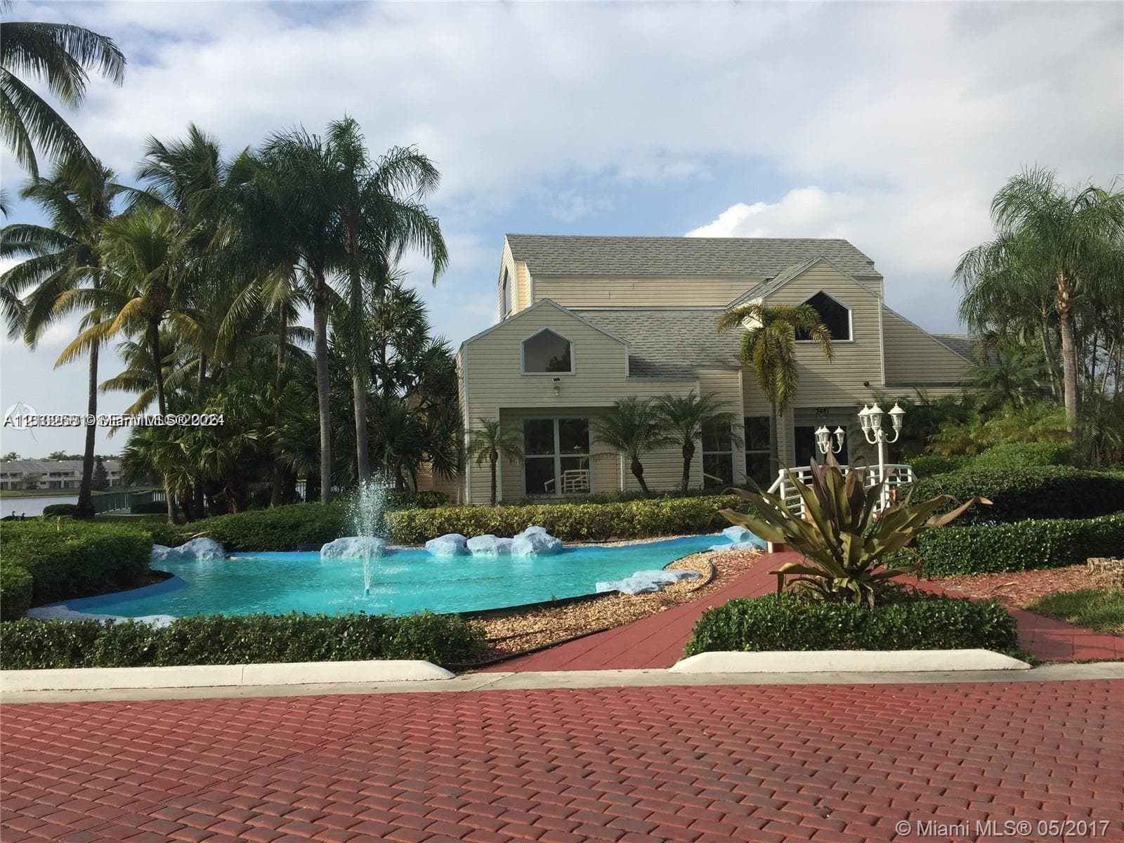 3401 NW 44th St # 201, Oakland Park FL 33309