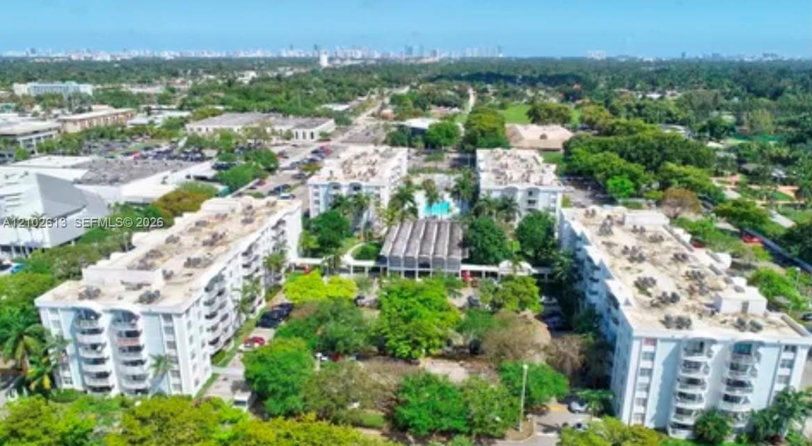 492 NW 165th St Rd # 512, Miami FL 33169
