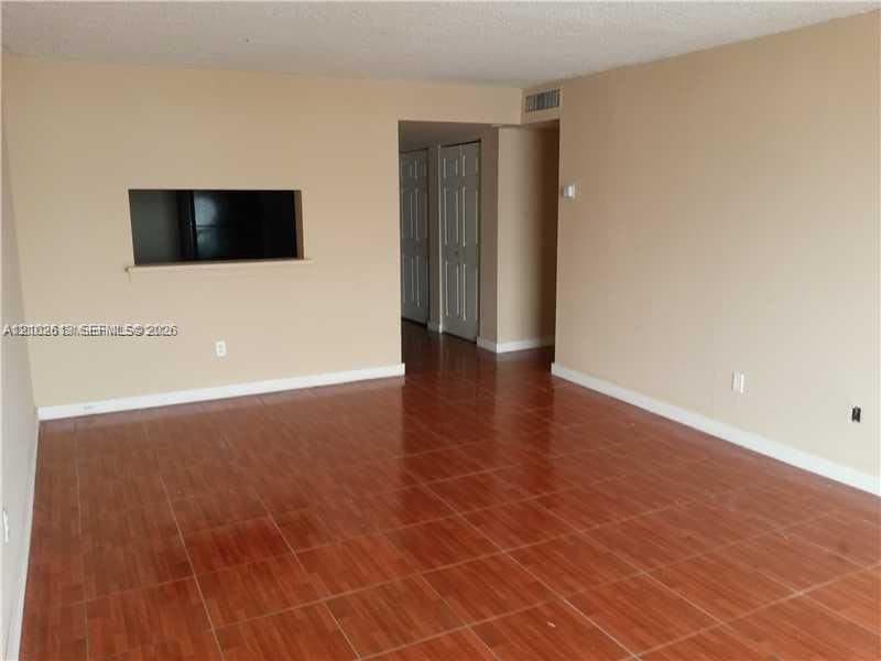 492 NW 165th St Rd # 512, Miami FL 33169