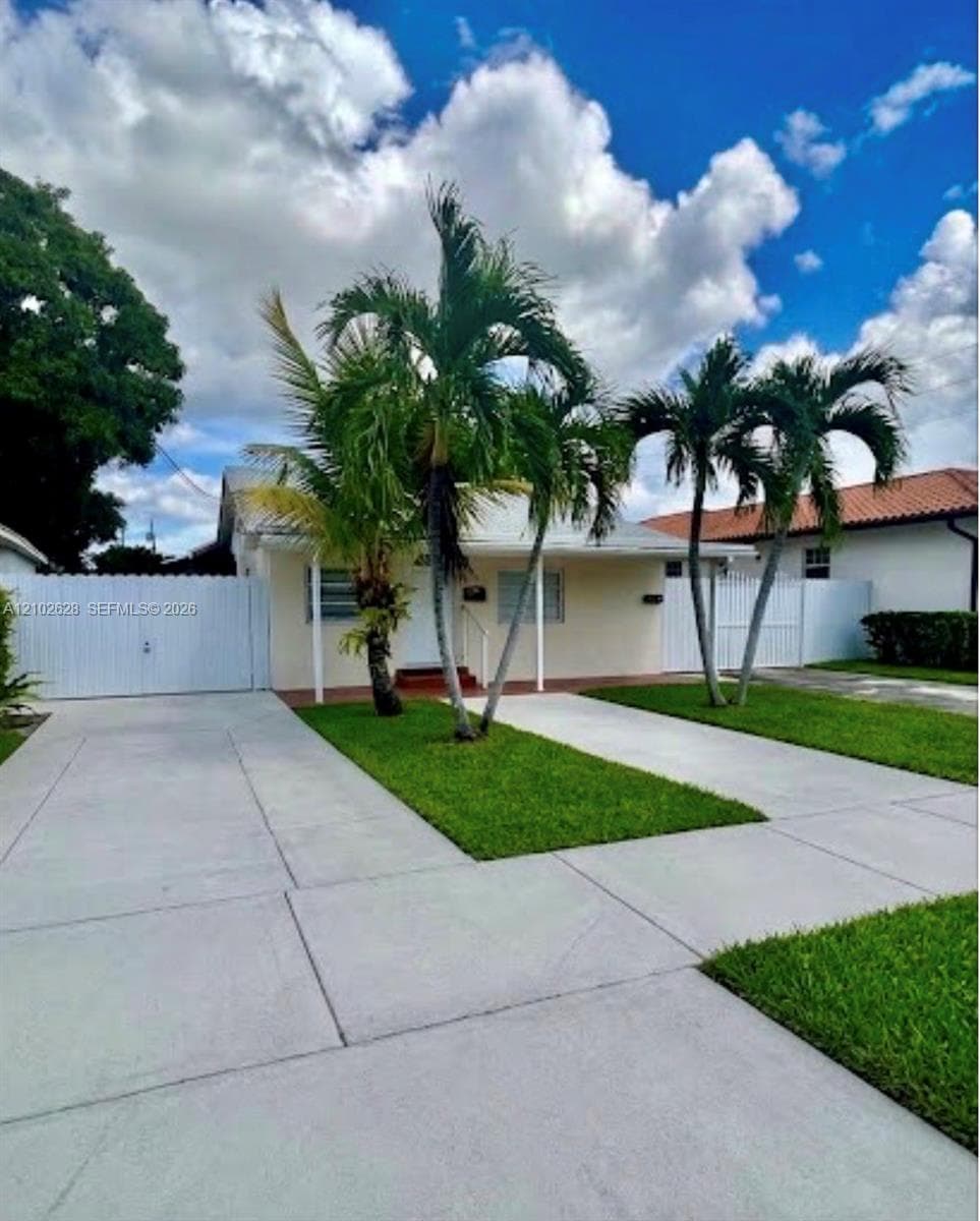 521 NW 44th Ave, Miami FL 33126