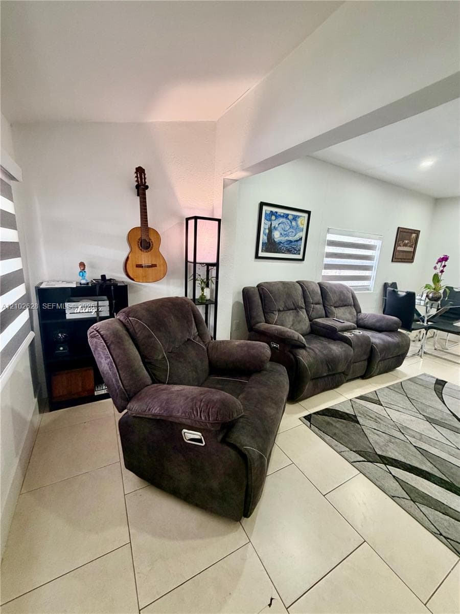 521 NW 44th Ave, Miami FL 33126