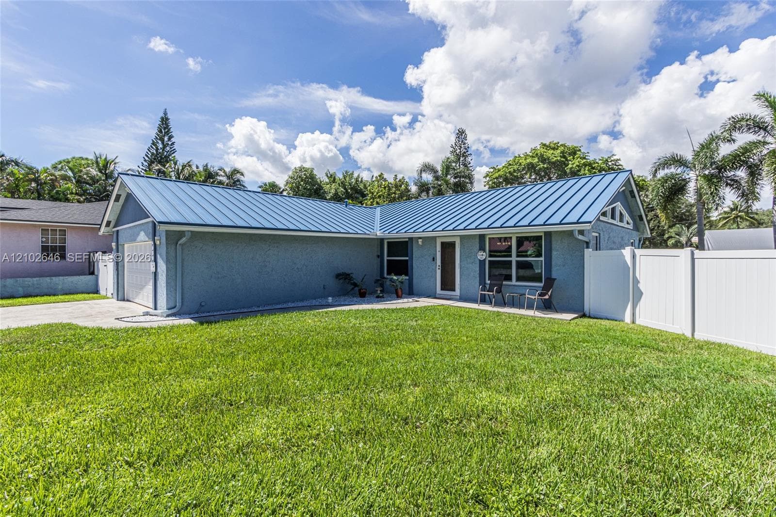 4539 SW 28th Way, Dania Beach FL 33312