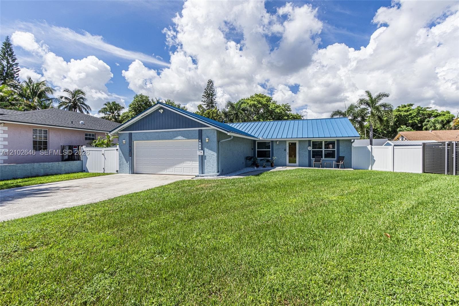 4539 SW 28th Way, Dania Beach FL 33312