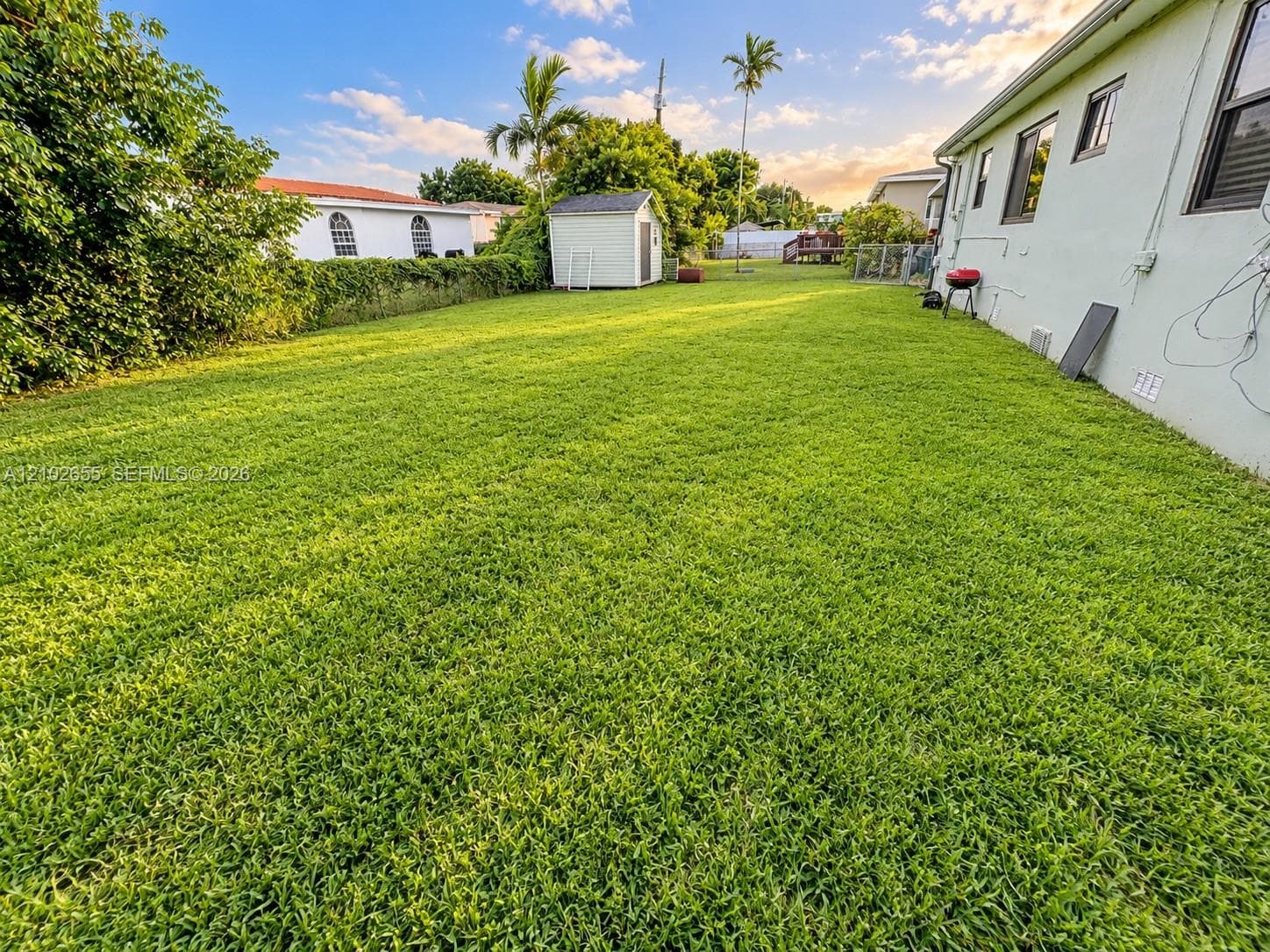 960 NW 89th St, Miami FL 33150