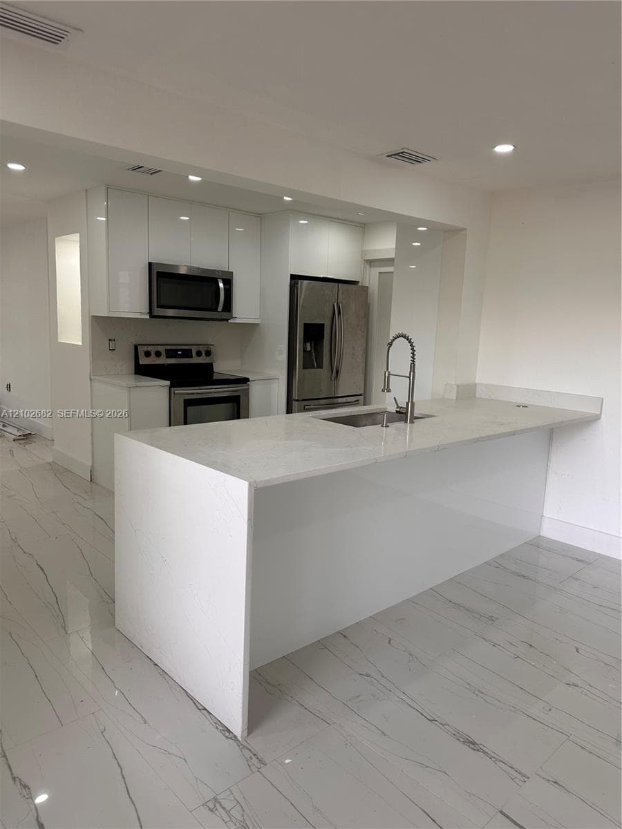 4562 Tennyson DR, North Fort Myers FL 33093