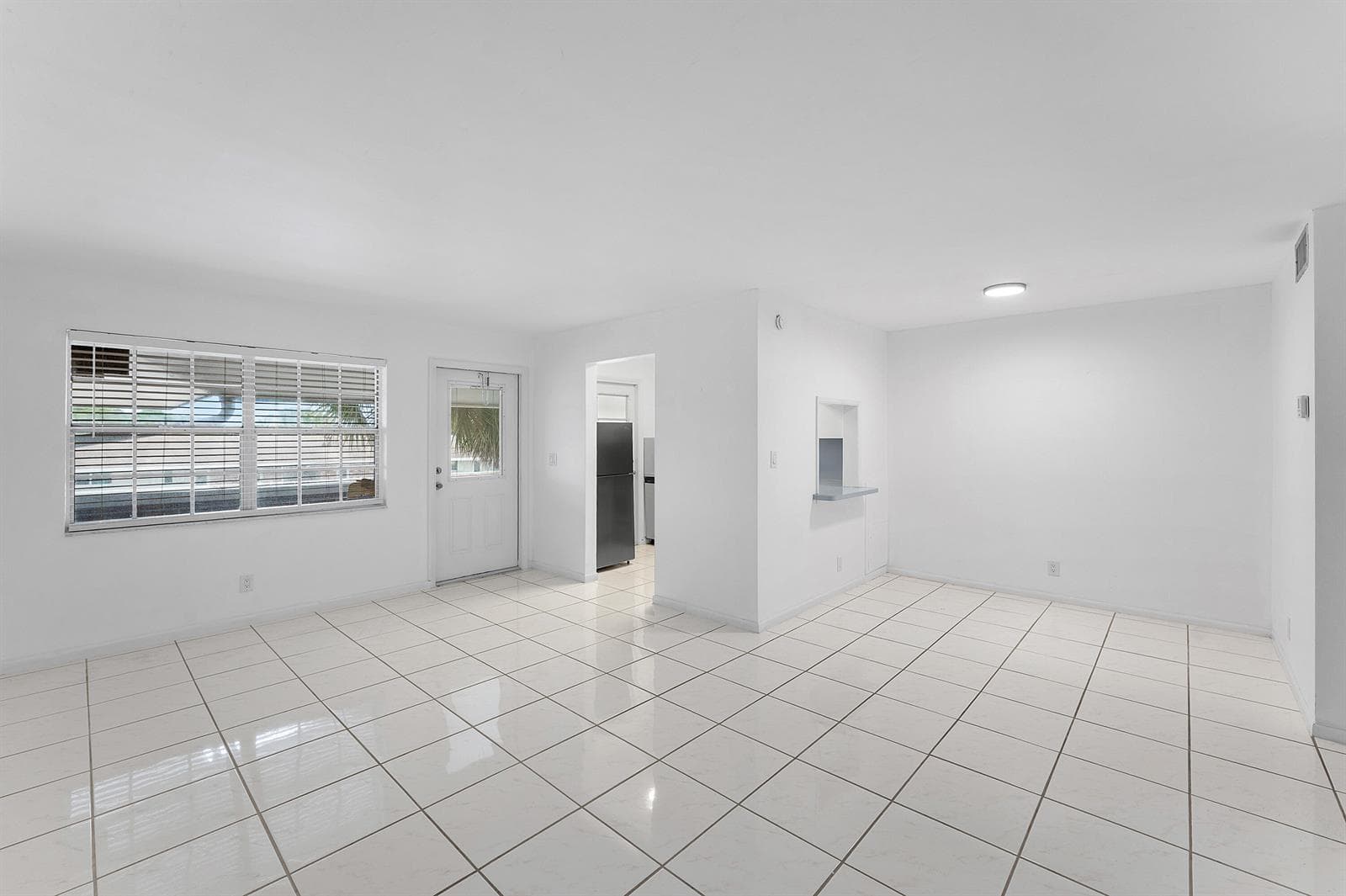 2050 NE 39TH Street # E307, Lighthouse Point FL 33064