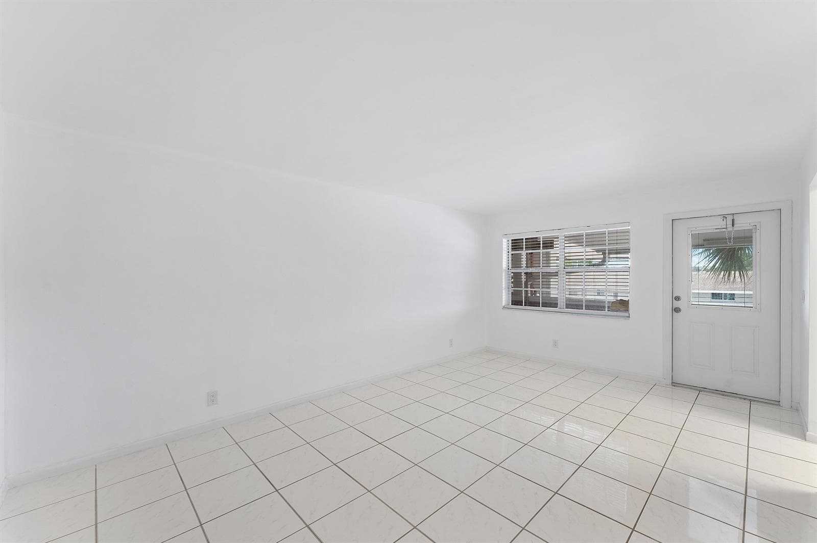 2050 NE 39TH Street # E307, Lighthouse Point FL 33064