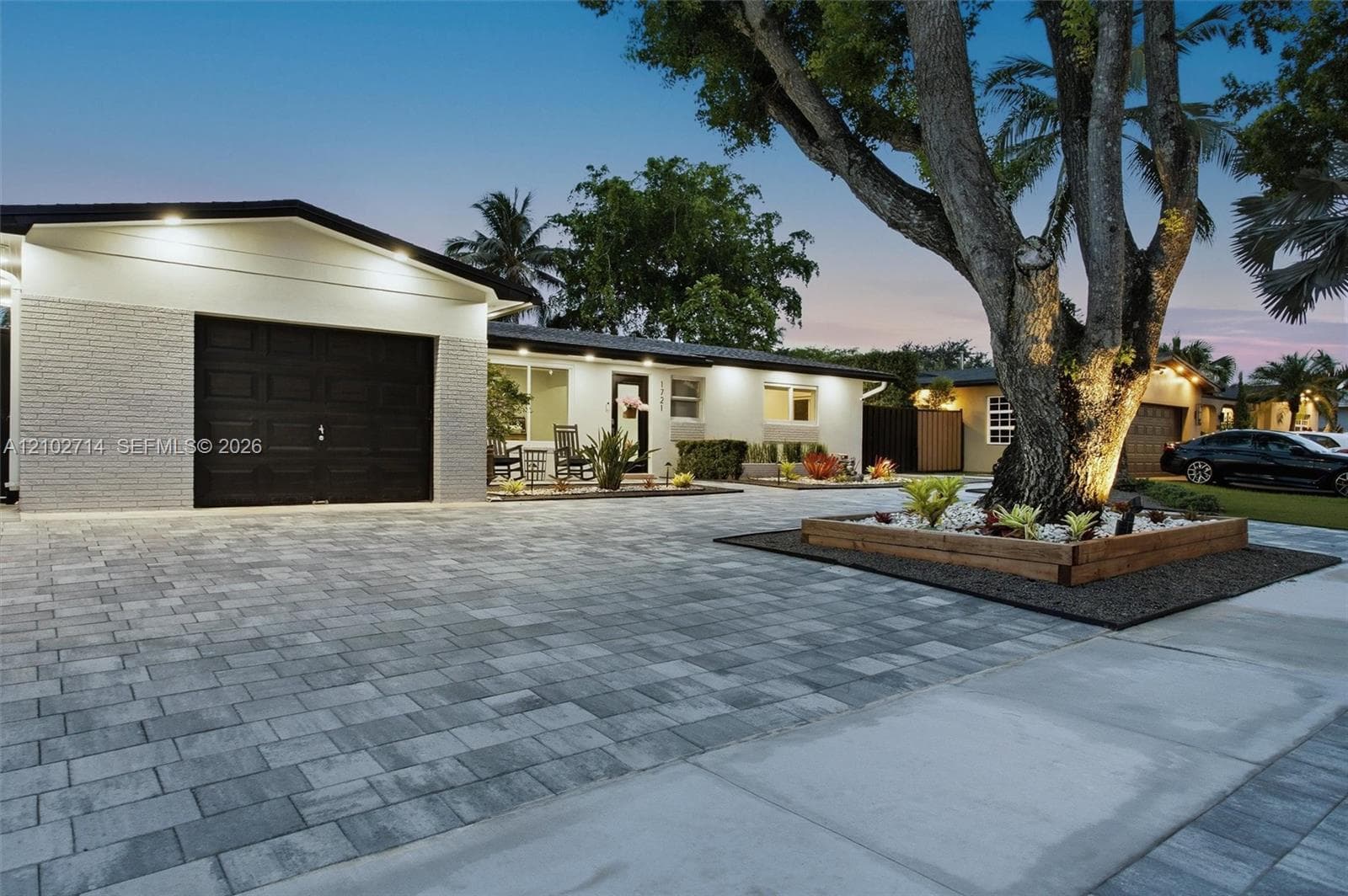 1721 NW 114th Ave, Pembroke Pines FL 33026