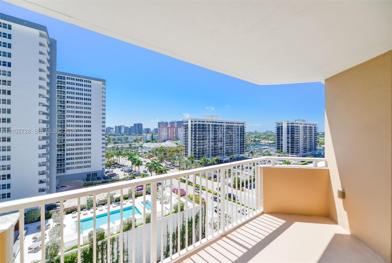 1980 S Ocean Dr # 10L, Hallandale Beach FL 33009
