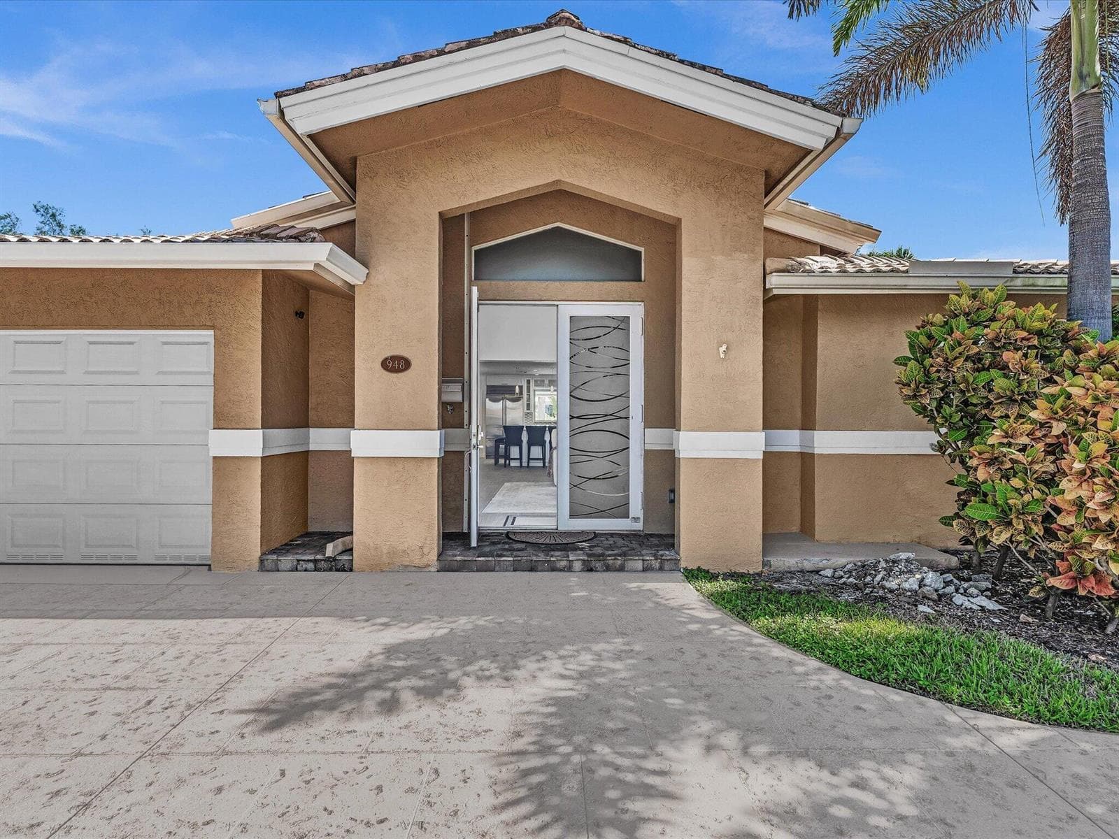948 SE 10TH Court, Pompano Beach FL 33060