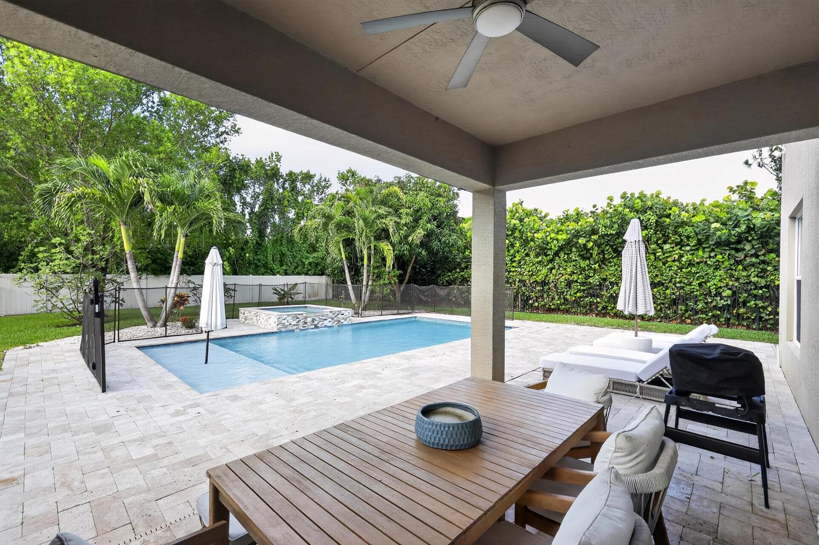 7050 LIMESTONE CAY Road, FL 33458