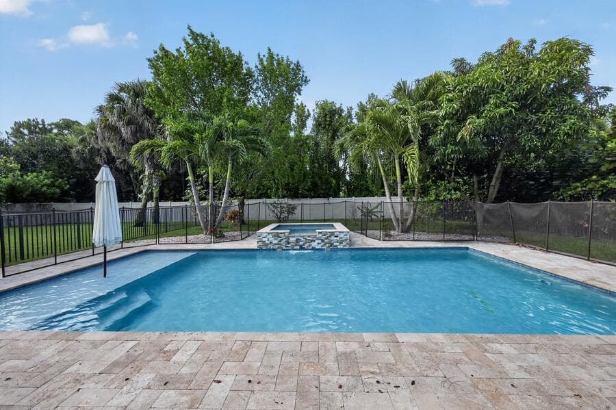 7050 LIMESTONE CAY Road, FL 33458
