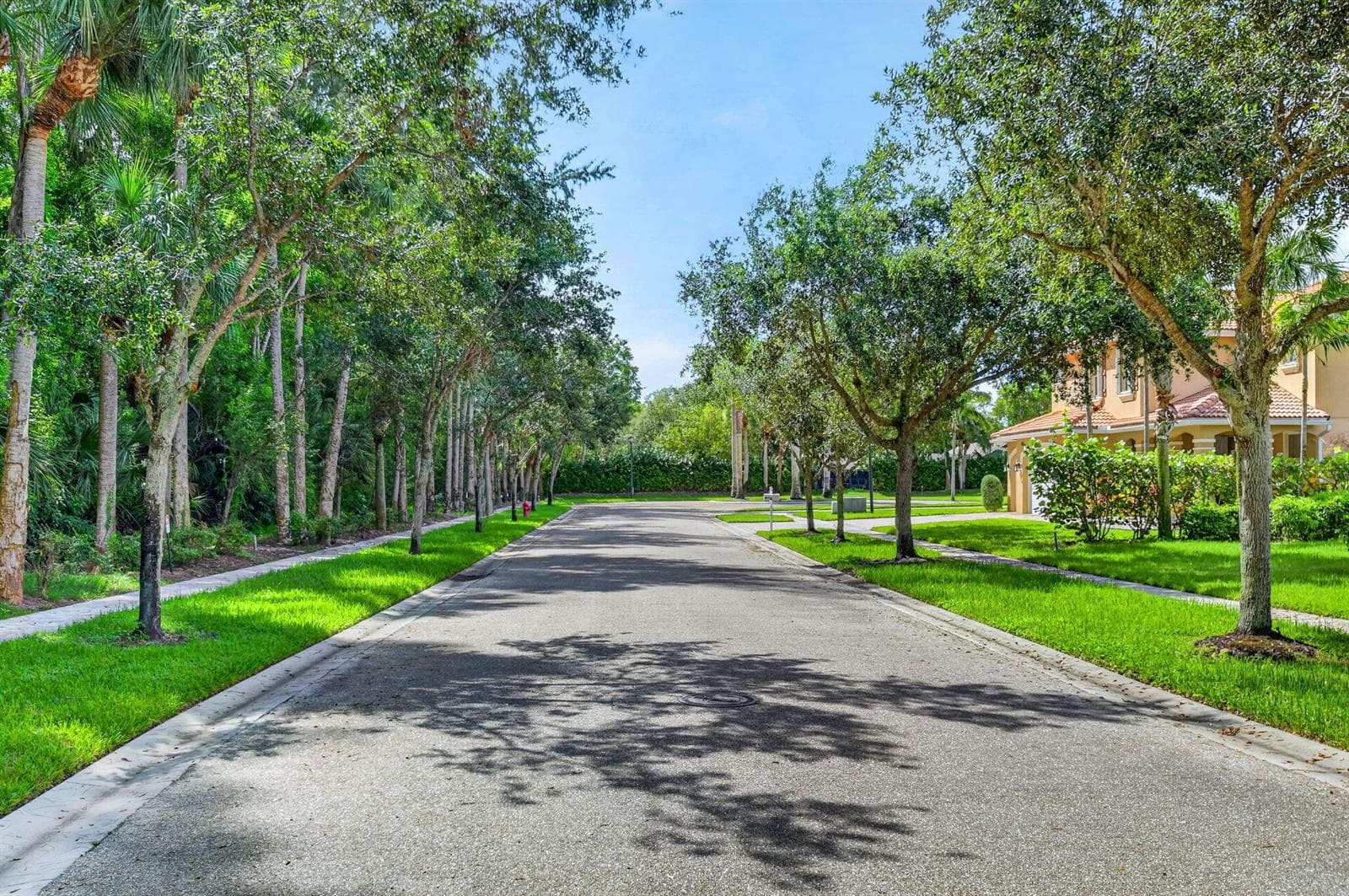 9070 WINTERHAVEN Circle, West Palm Beach FL 33411