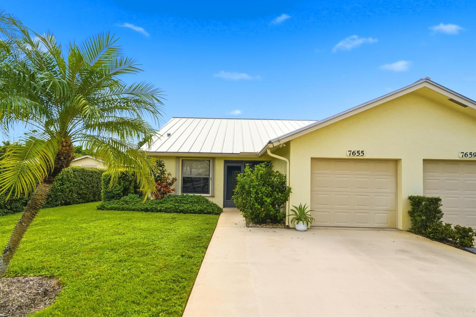 7655 SE SUGAR SAND Circle, Hobe Sound FL 33455
