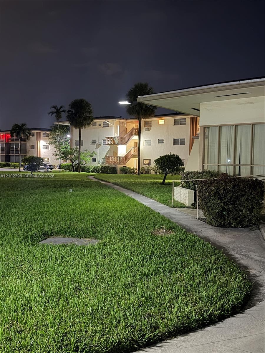 17050 NE 14th Ave # 209, Miami FL 33162
