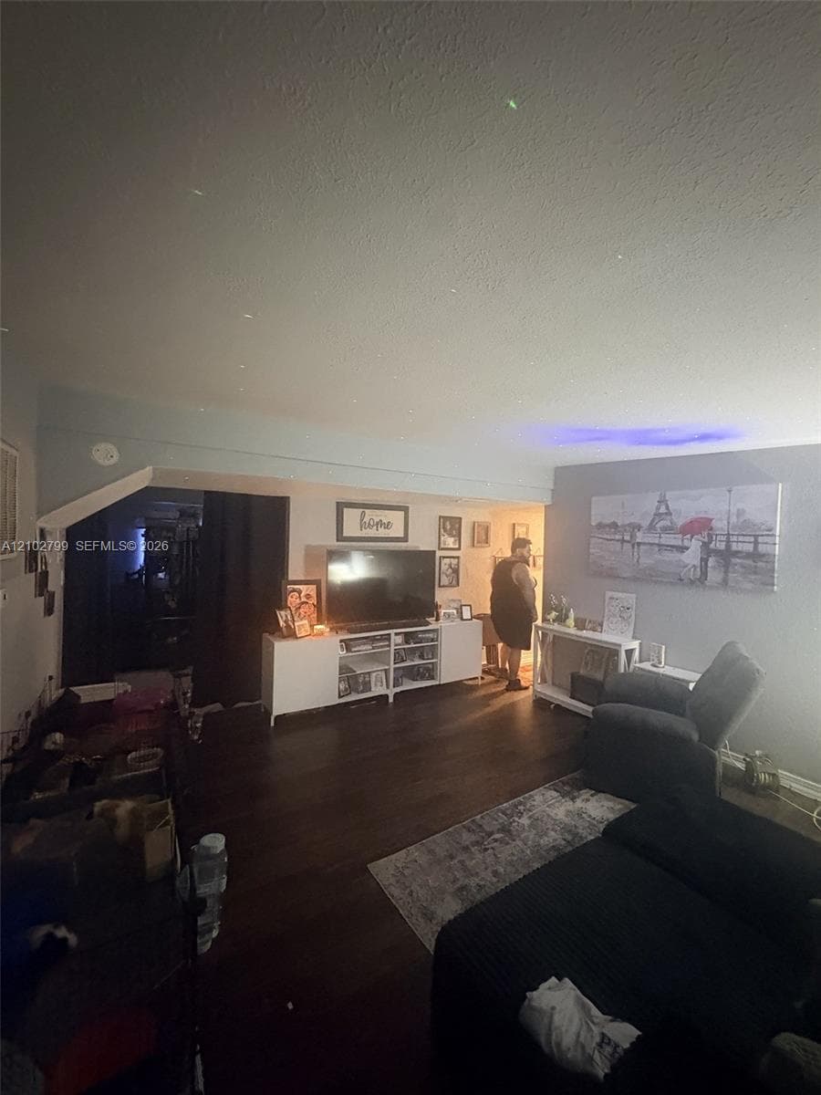 922 valmar street, Brandon FL 33511