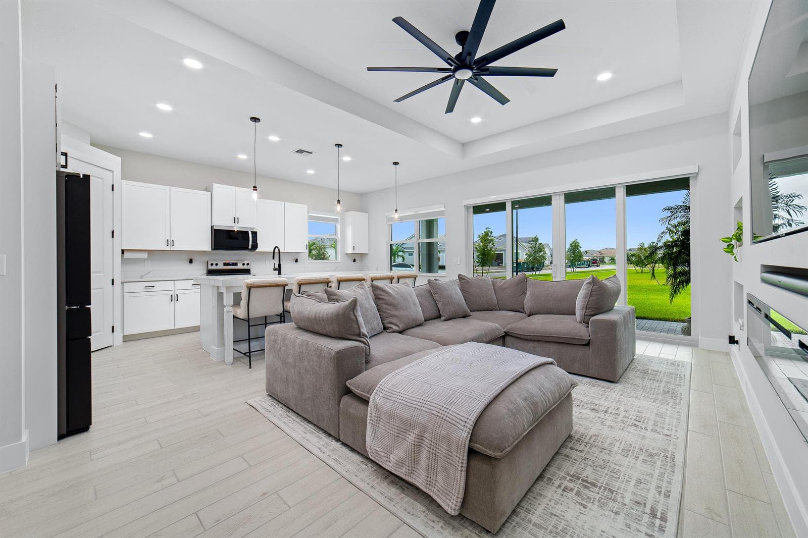 14176 Foothill Fls Way, Westlake FL 33470