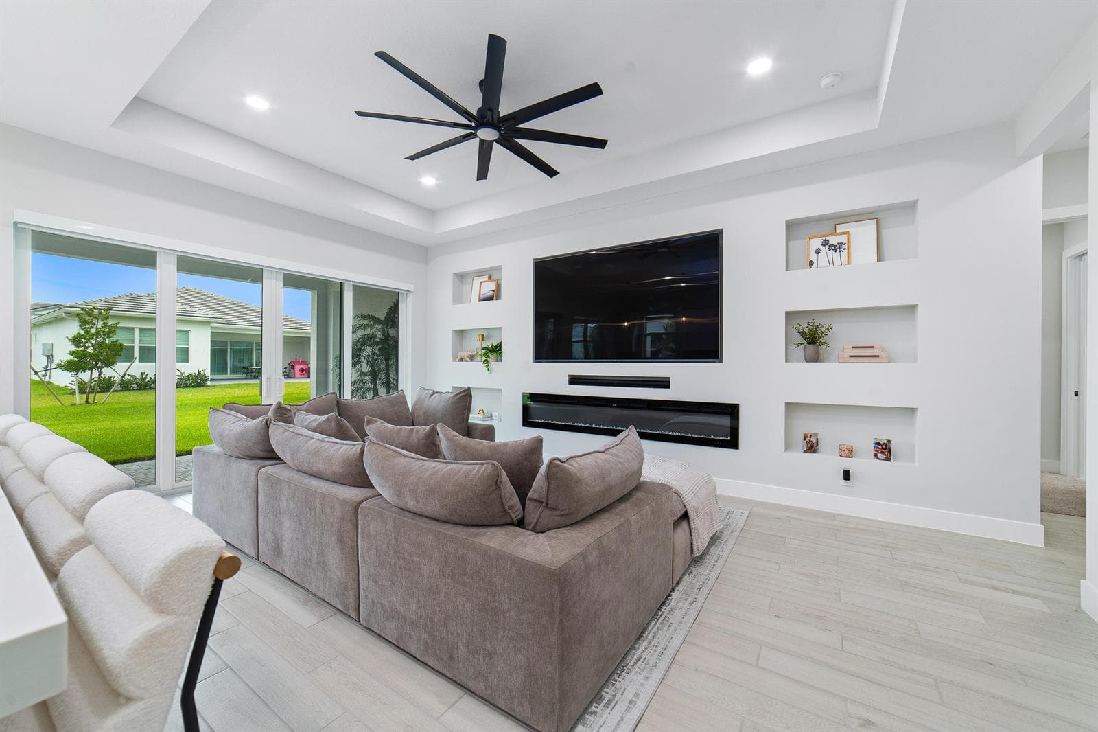 14176 Foothill Fls Way, Westlake FL 33470