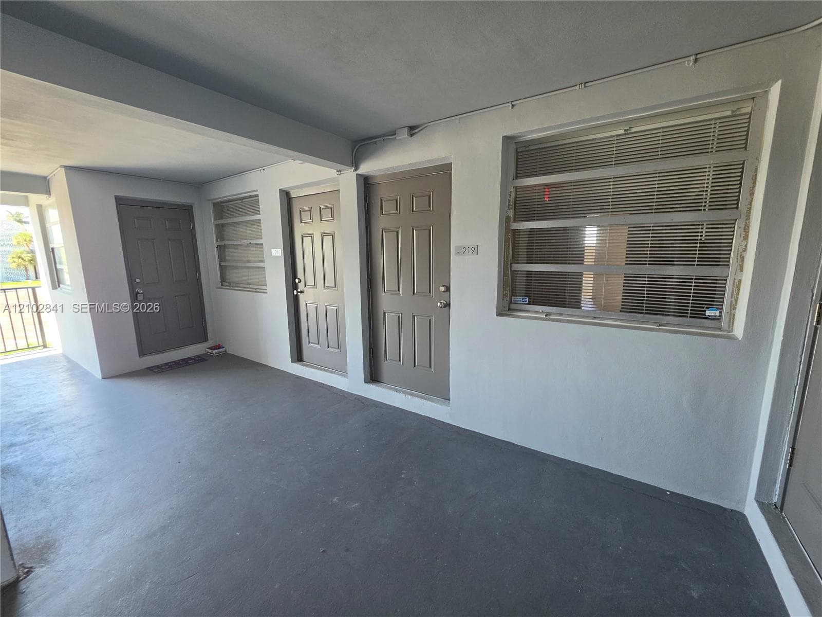 1100 NE 1st Ct # 219, Hallandale Beach FL 33009
