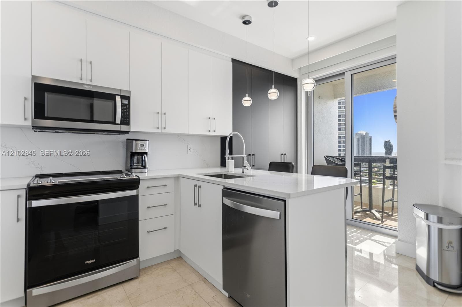 3600 Mystic Pointe Dr # 16, Aventura FL 33180