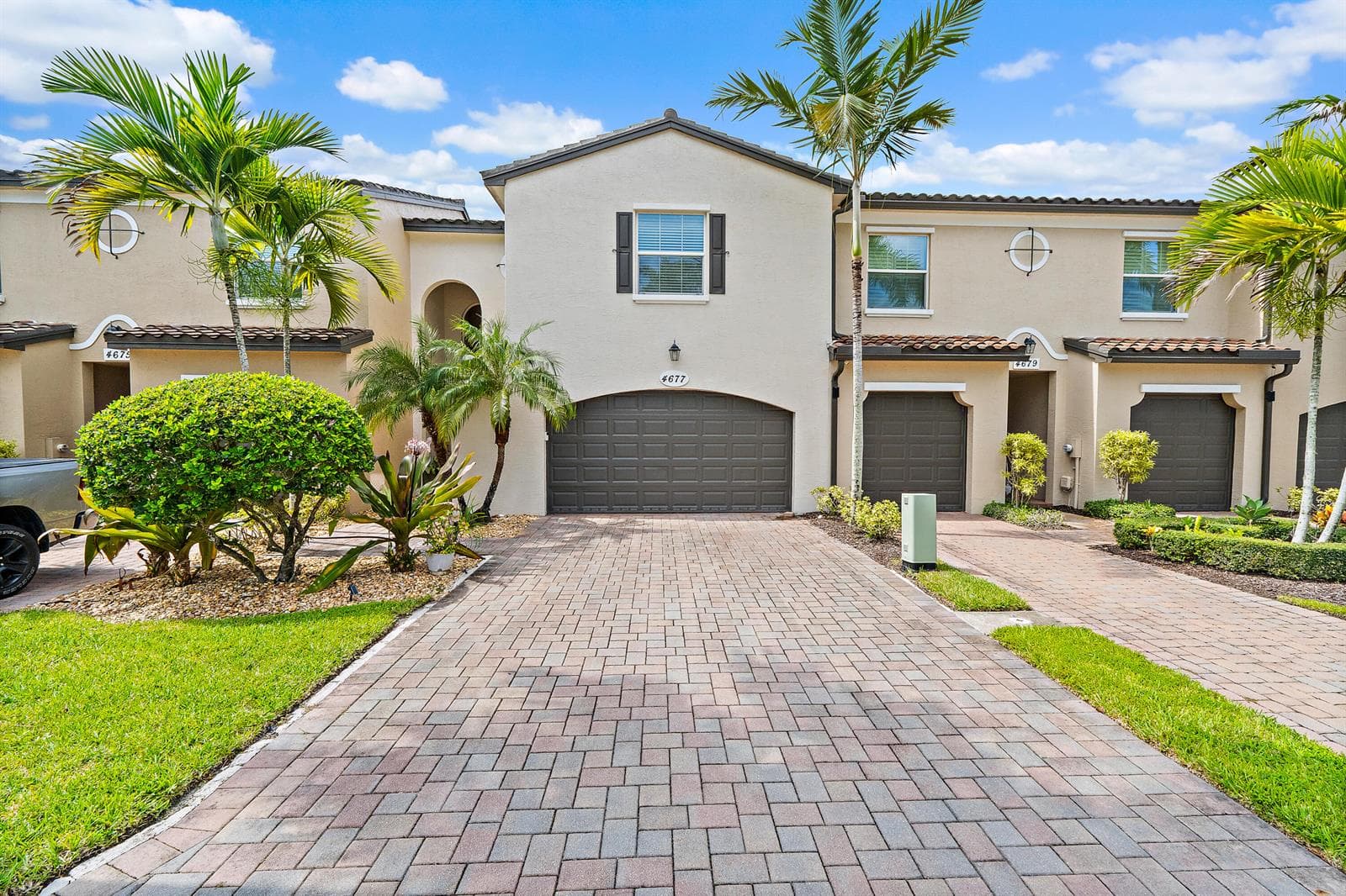 4677 Mediterranean Circle, Palm Beach Gardens FL 33418
