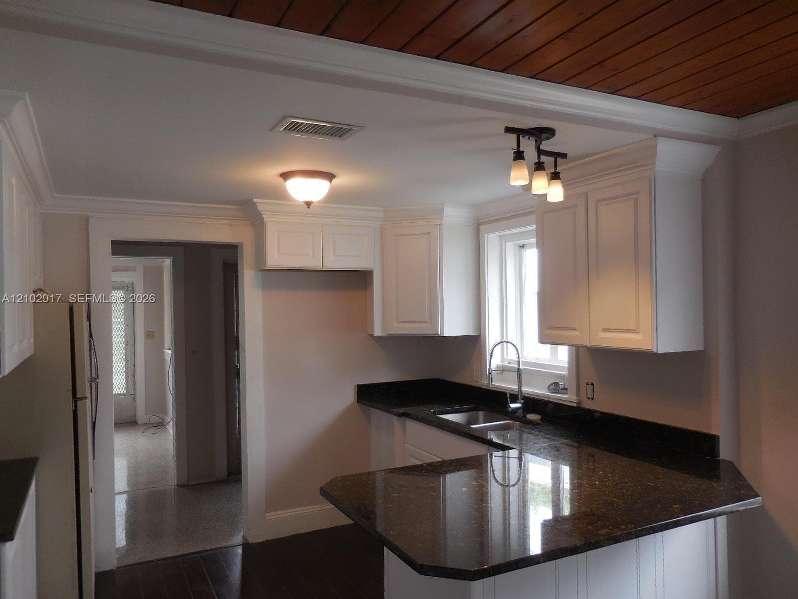 111 S B St, Lake Worth FL 33460