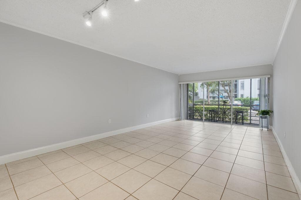 485 N PINE ISLAND Road # A105, Plantation FL 33324