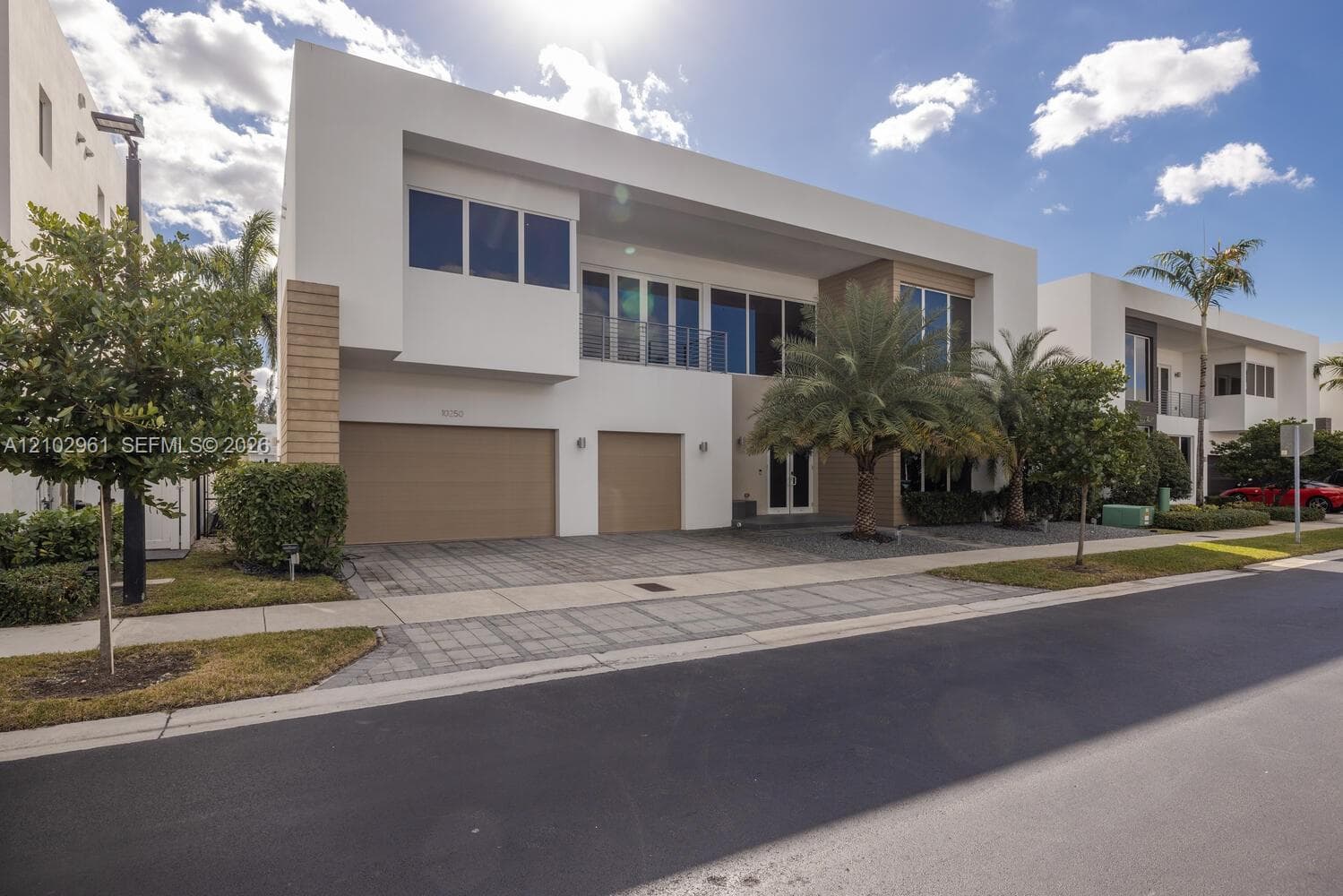 10250 NW 75th Ter, Doral FL 33178