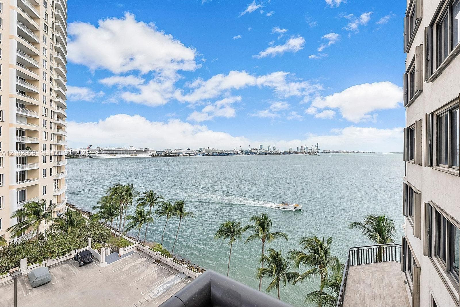 540 Brickell Key Dr # 928, Miami FL 33131