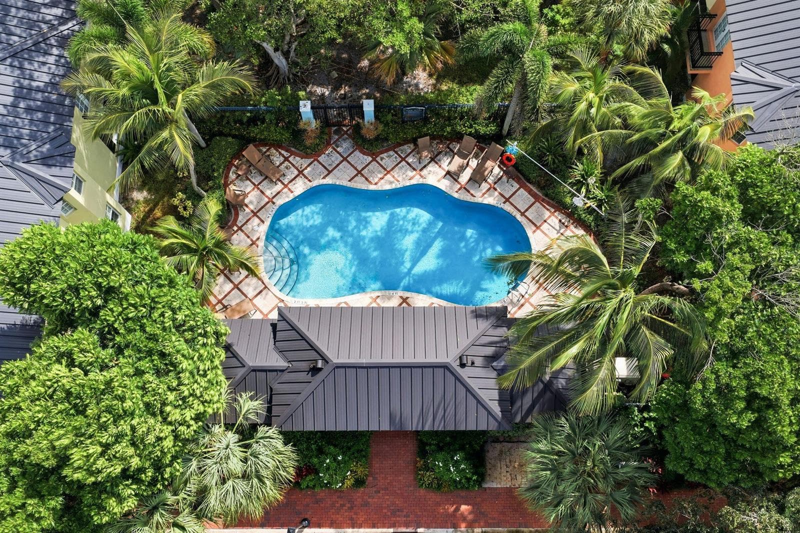 1009 W Heritage Club Circle, Delray Beach FL 33483