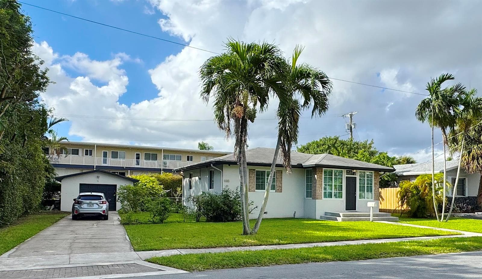 133 SE 2nd Street, Dania Beach FL 33004