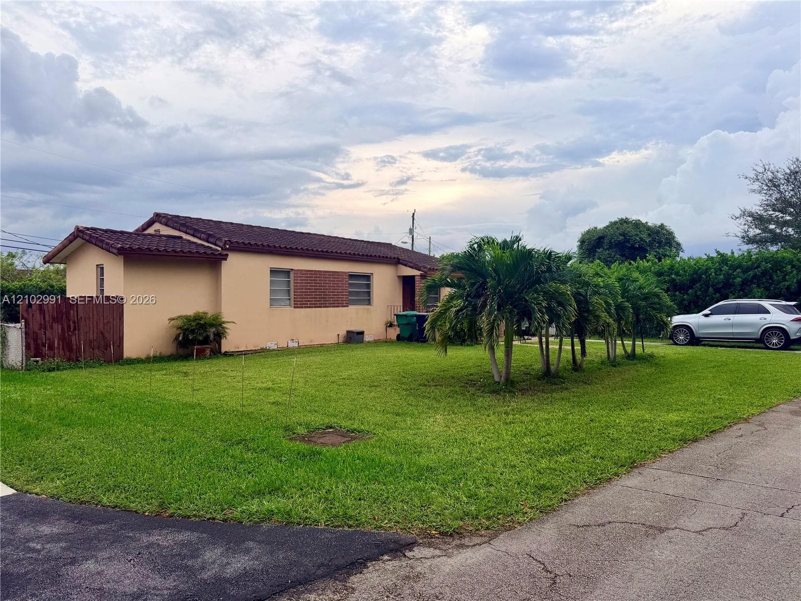 7400 SW 19th St, Miami FL 33155