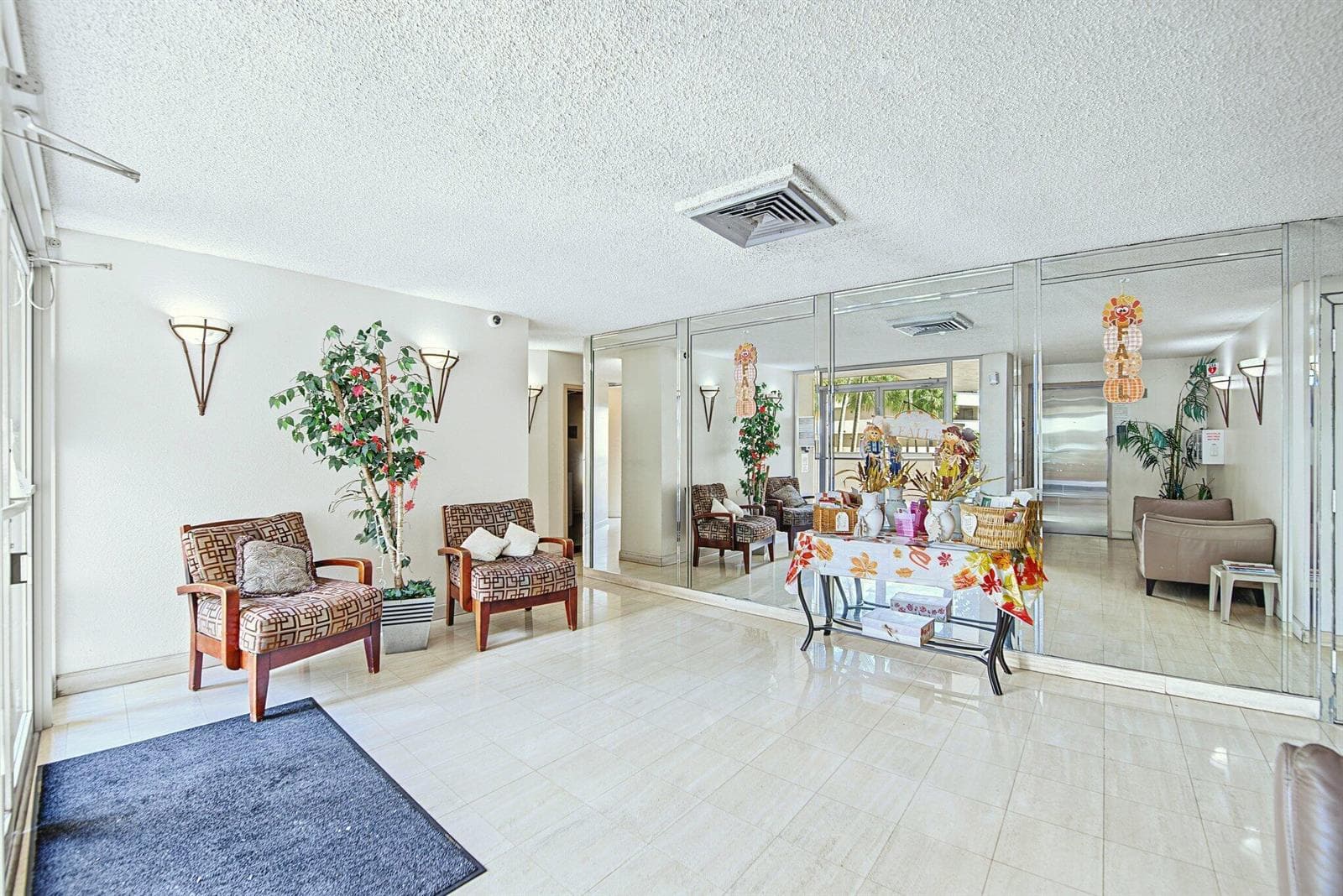 7051 Environ Boulevard # 534, Lauderhill FL 33319