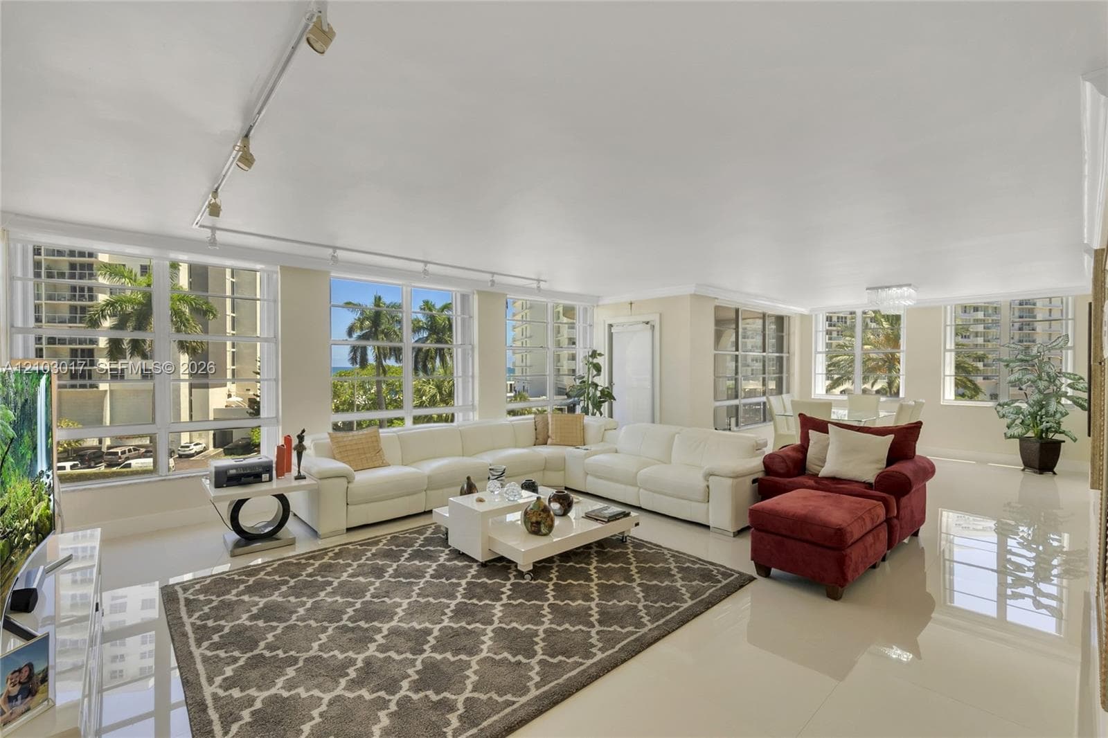 5660 Collins Ave # 4B, Miami Beach FL 33140