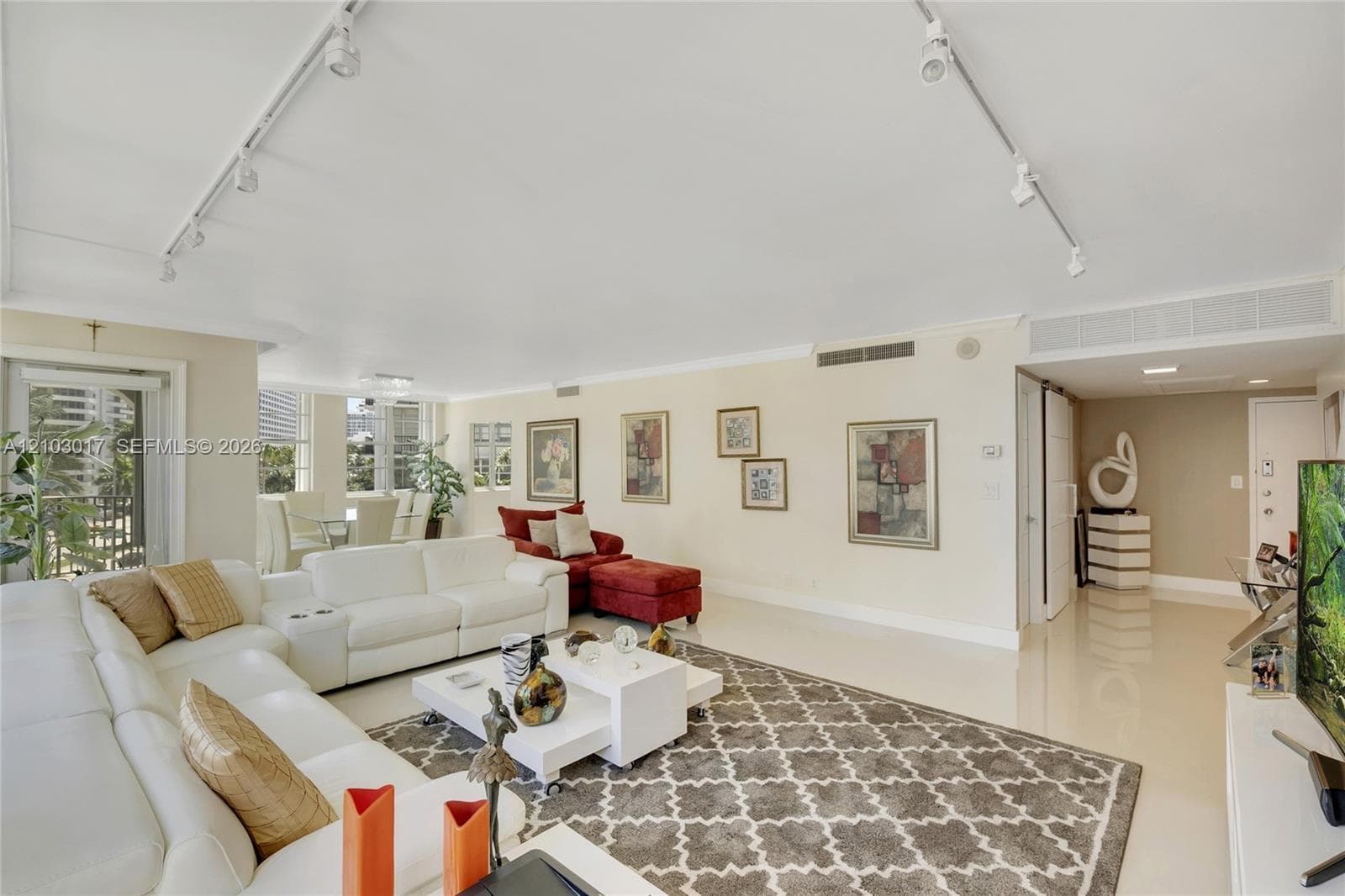 5660 Collins Ave # 4B, Miami Beach FL 33140