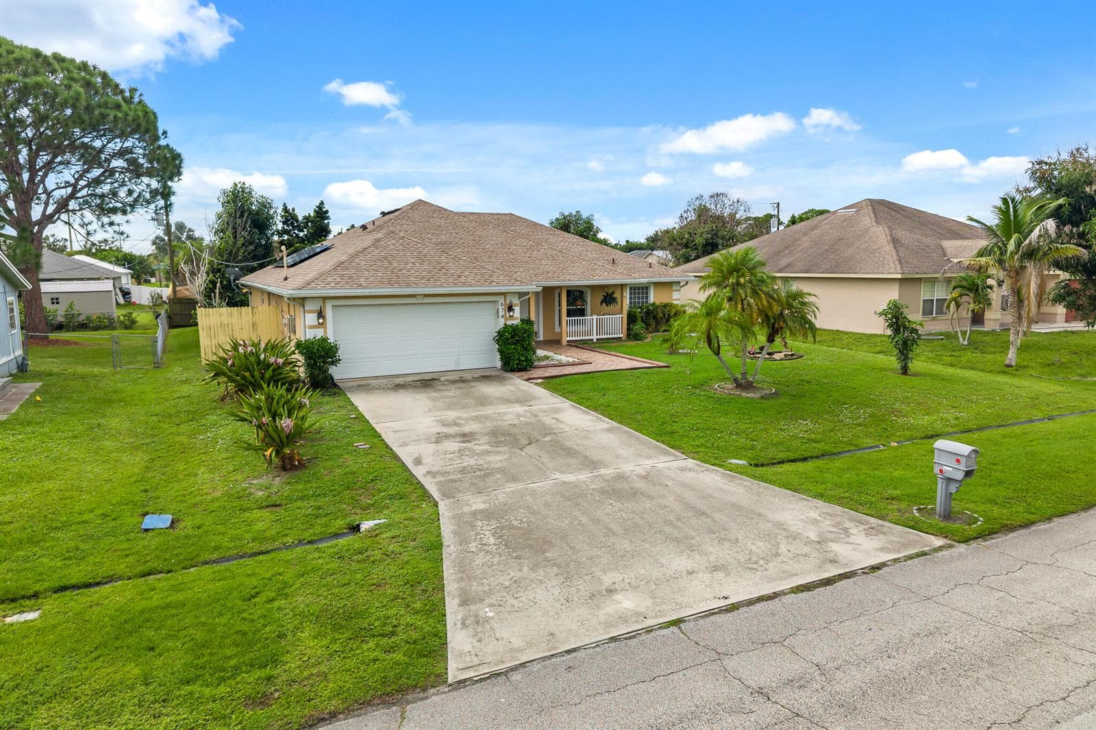 674 SW LUCERO Drive, Port St. Lucie FL 34983