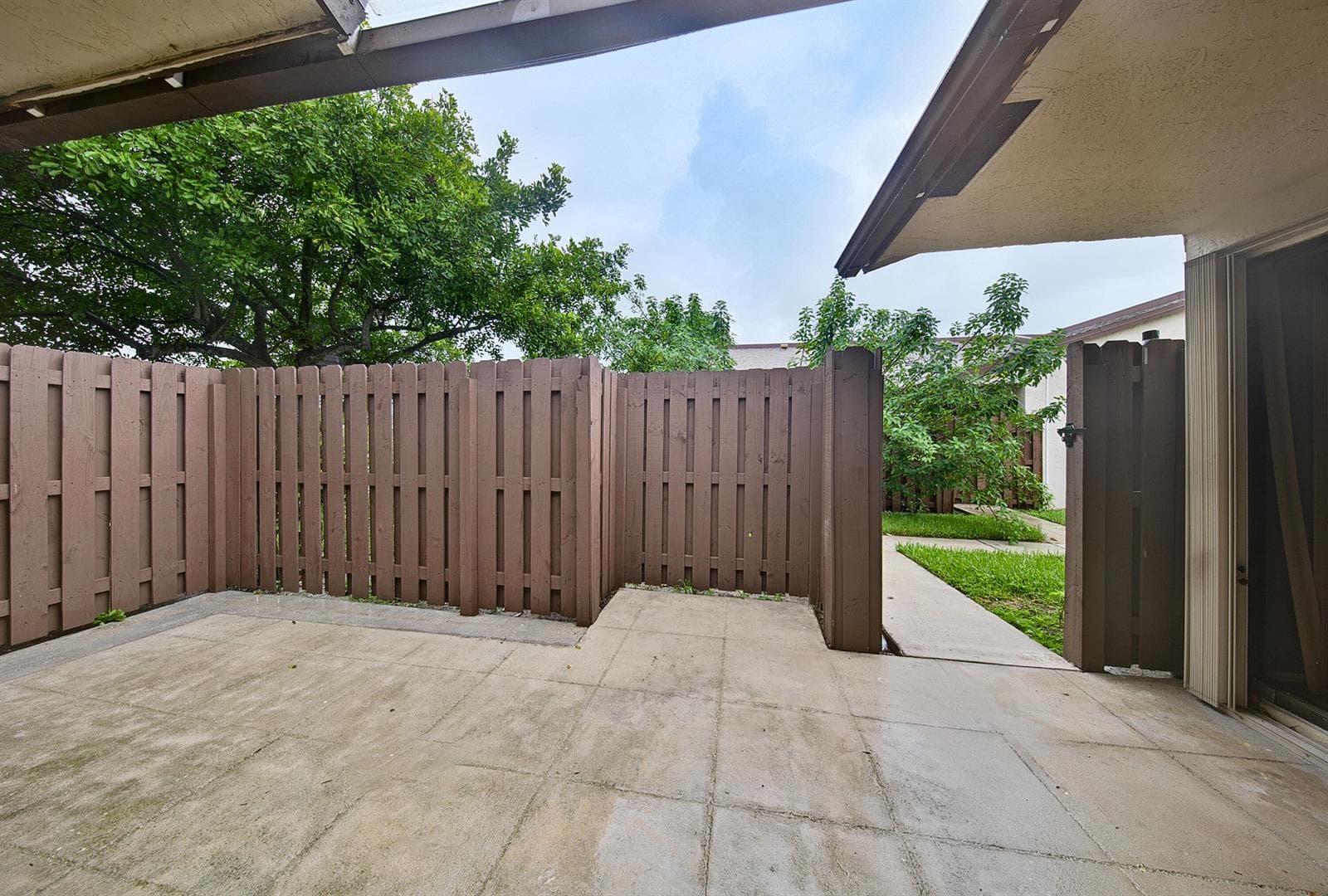 3402 WATERVIEW Circle # B, Palm Springs FL 33461