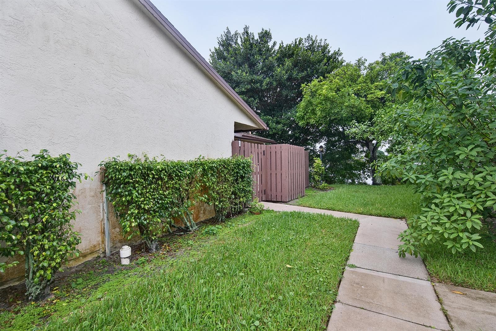 3402 WATERVIEW Circle # B, Palm Springs FL 33461