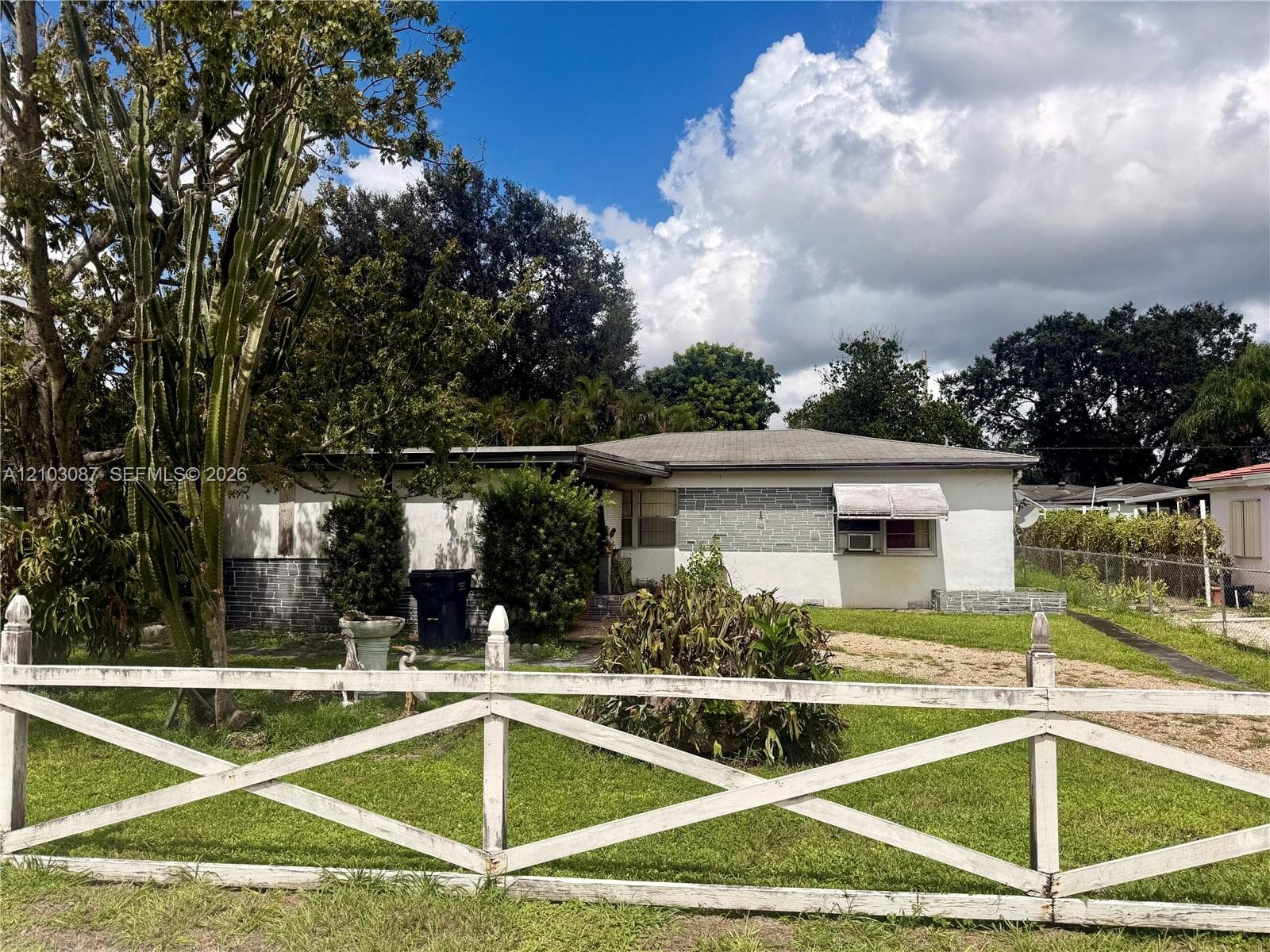 6409 Mayo St, Hollywood FL 33023