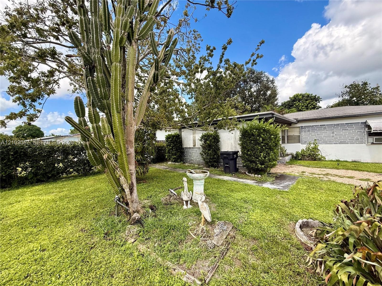 6409 Mayo St, Hollywood FL 33023